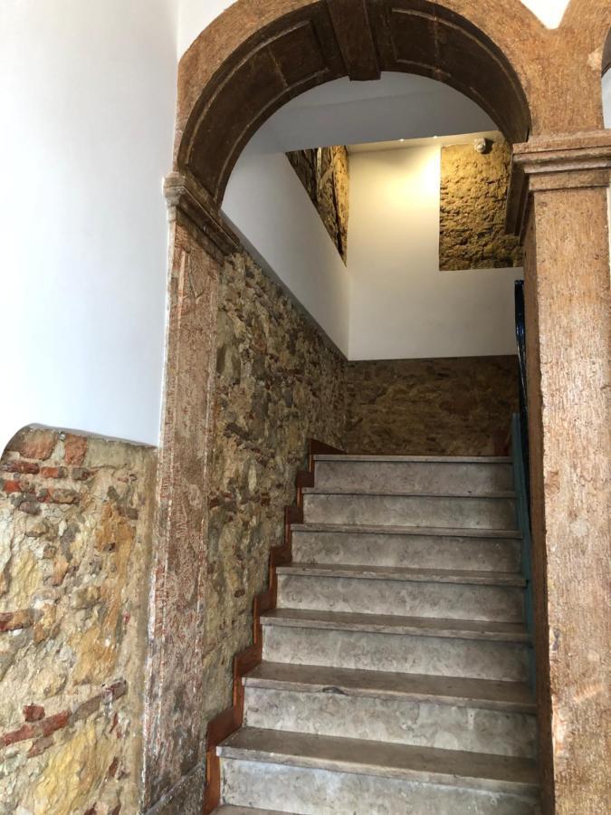 Apartamento Do Carmo Lissabon Exterior foto
